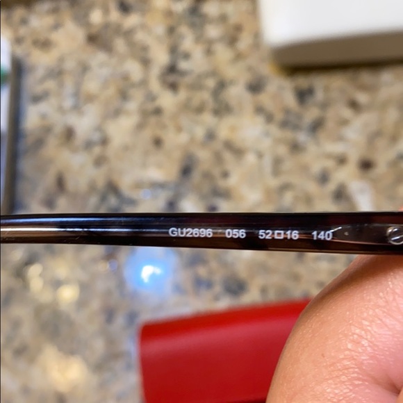 Guess Glasses - Picture 5 of 7